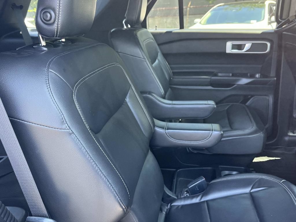Certified 2020 Ford Explorer XLT w/ Equipment Group 202A AWD/4WD image 26