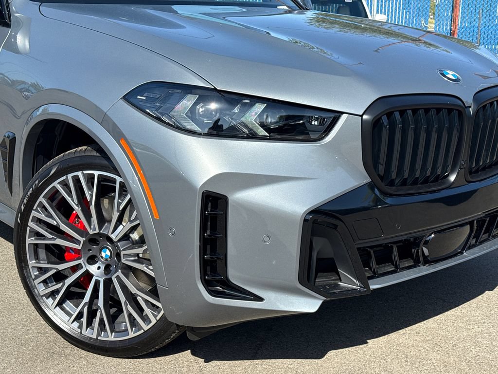 New 2026 BMW X5 xDrive40i w/ M Sport Package AWD/4WD image 6