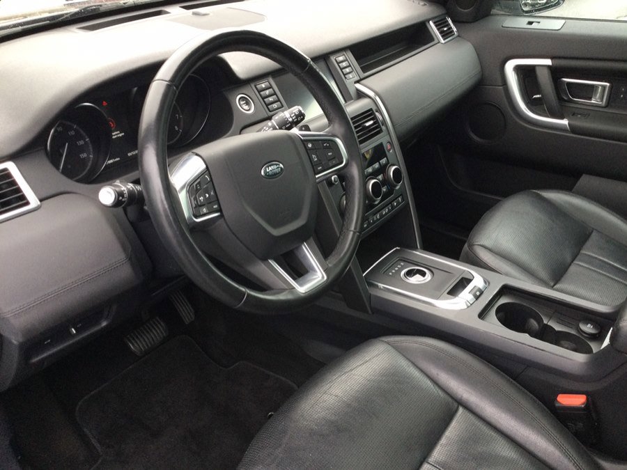 Used 2019 Land Rover Discovery Sport HSE AWD/4WD image 11