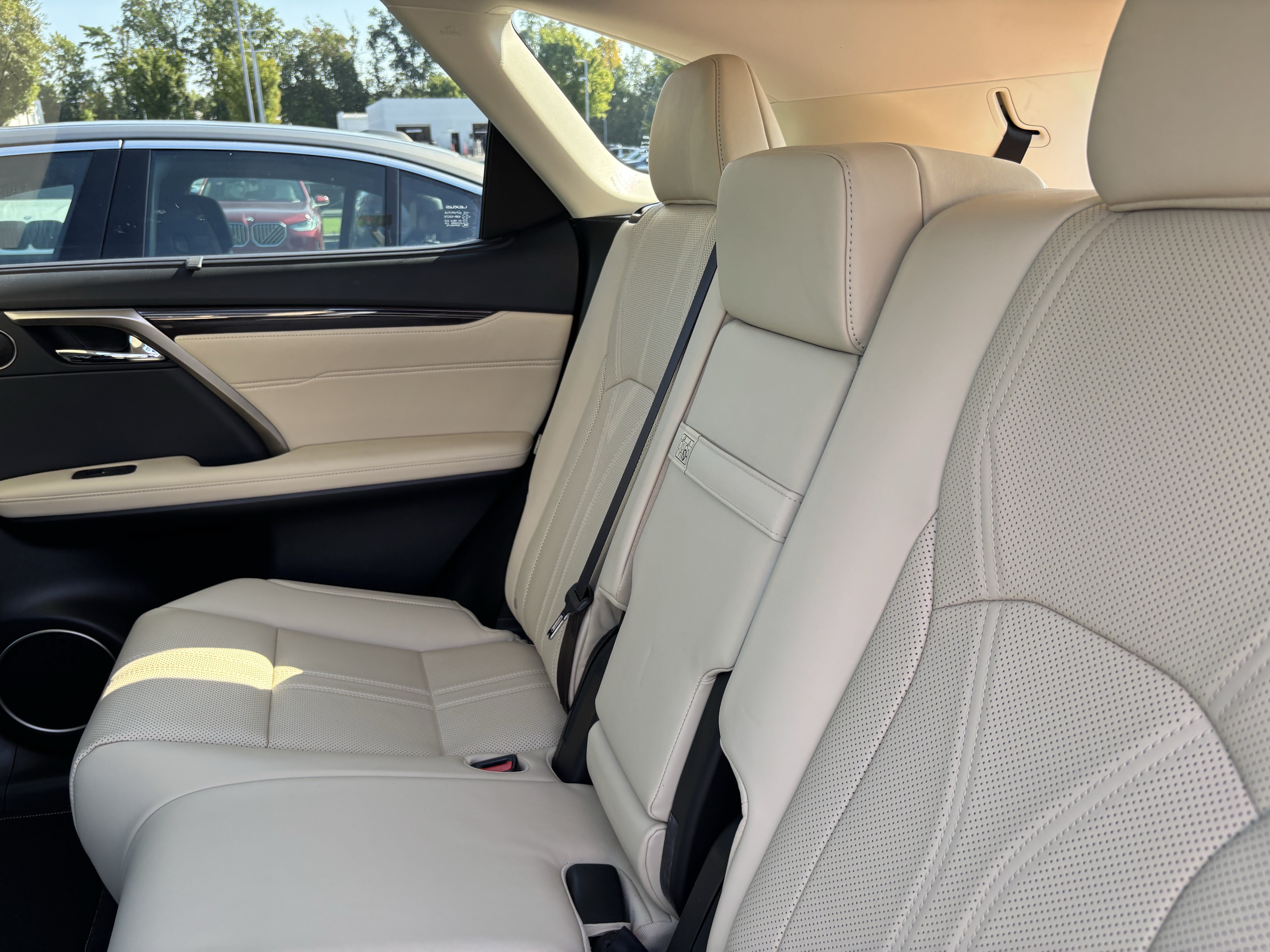 Used 2022 Lexus RX 350L Luxury w/ Accessory Package (Z1) FWD image 32