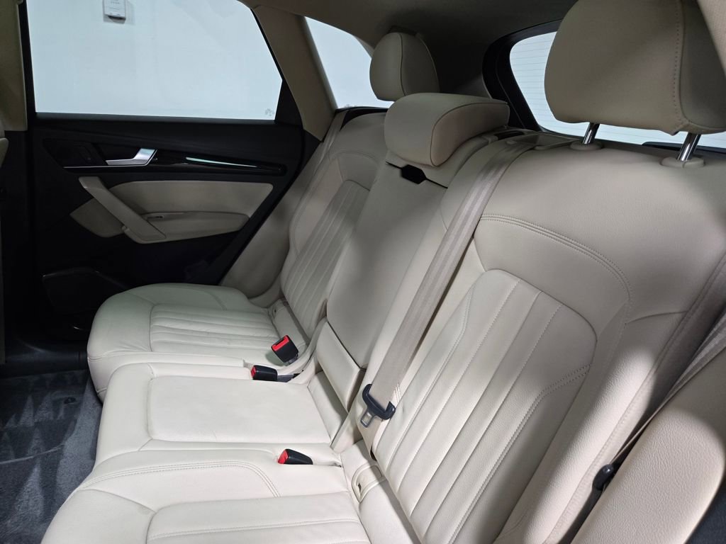 Used 2018 Audi Q5 2.0T Premium Plus w/ Premium Plus Package image 33