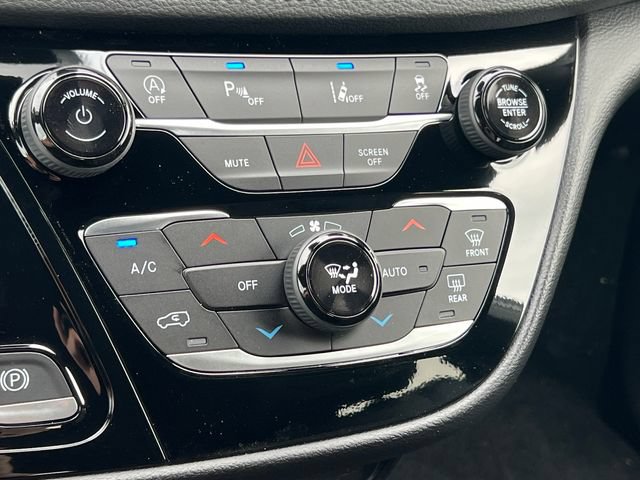 New 2027 Chrysler Pacifica Select AWD/4WD image 27