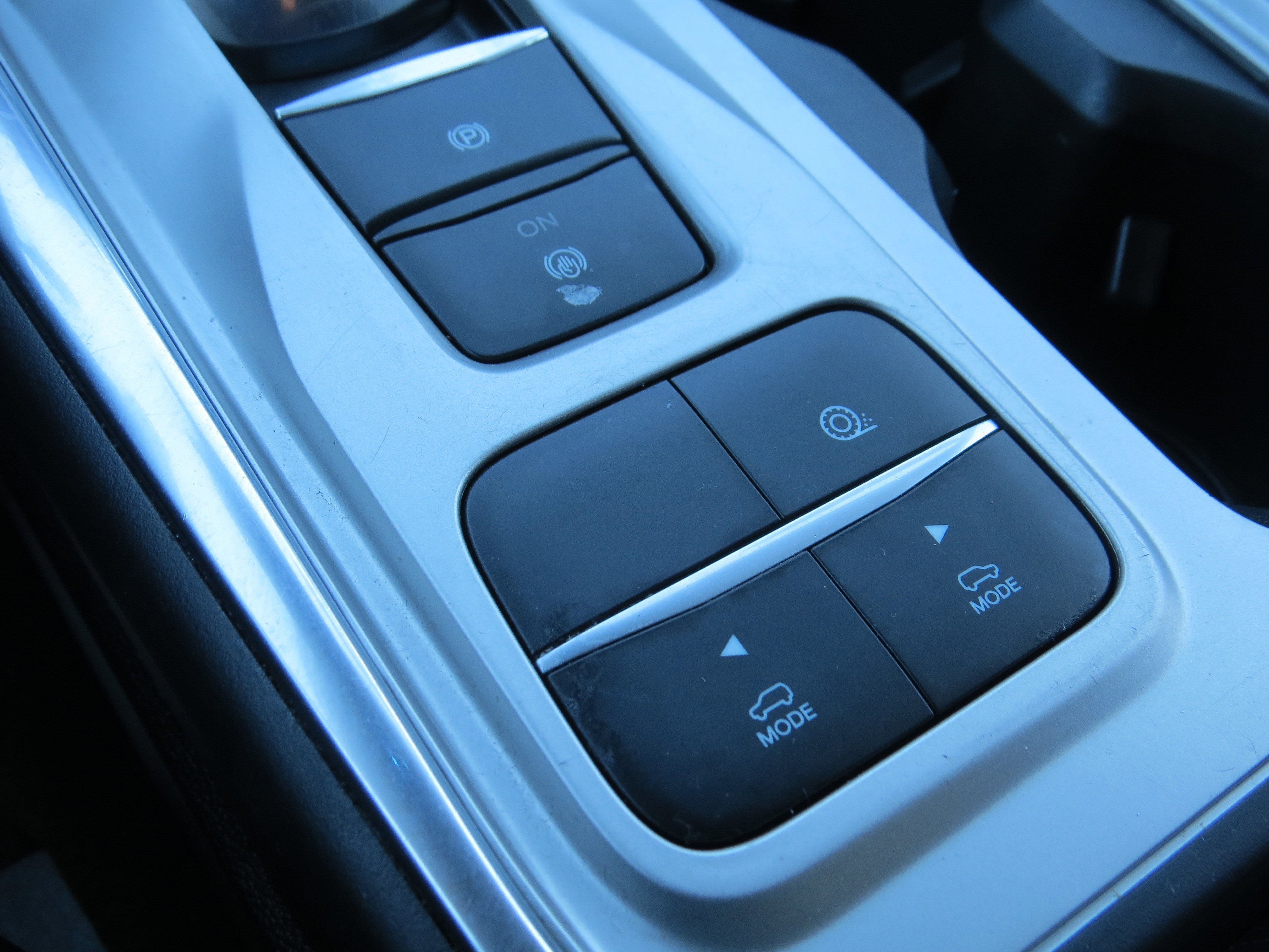 Used 2022 Ford Explorer XLT w/ Equipment Group 202A image 24