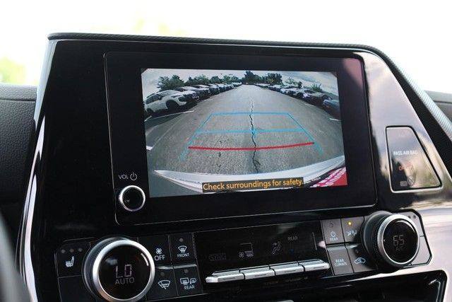 Used 2025 Toyota Highlander XSE AWD/4WD image 15