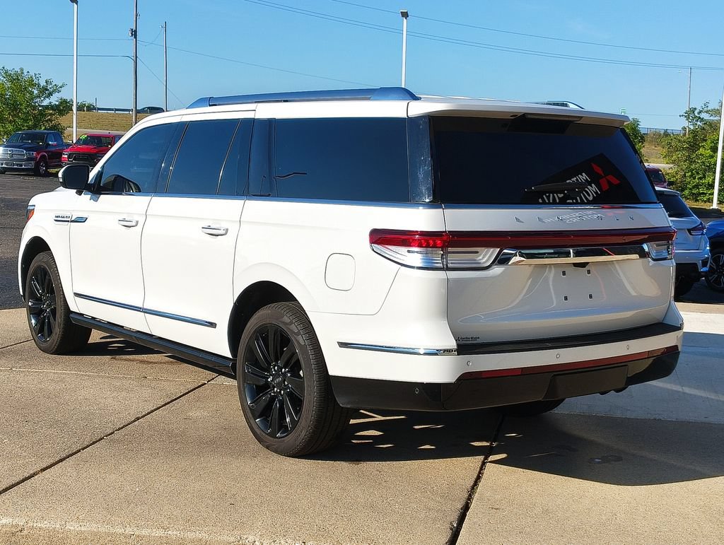 Used 2024 Lincoln Navigator L Reserve w/ Equipment Group 201A AWD/4WD image 7