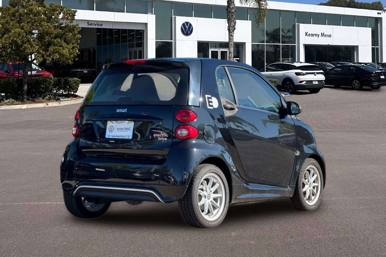 Used 2016 smart fortwo passion image 4