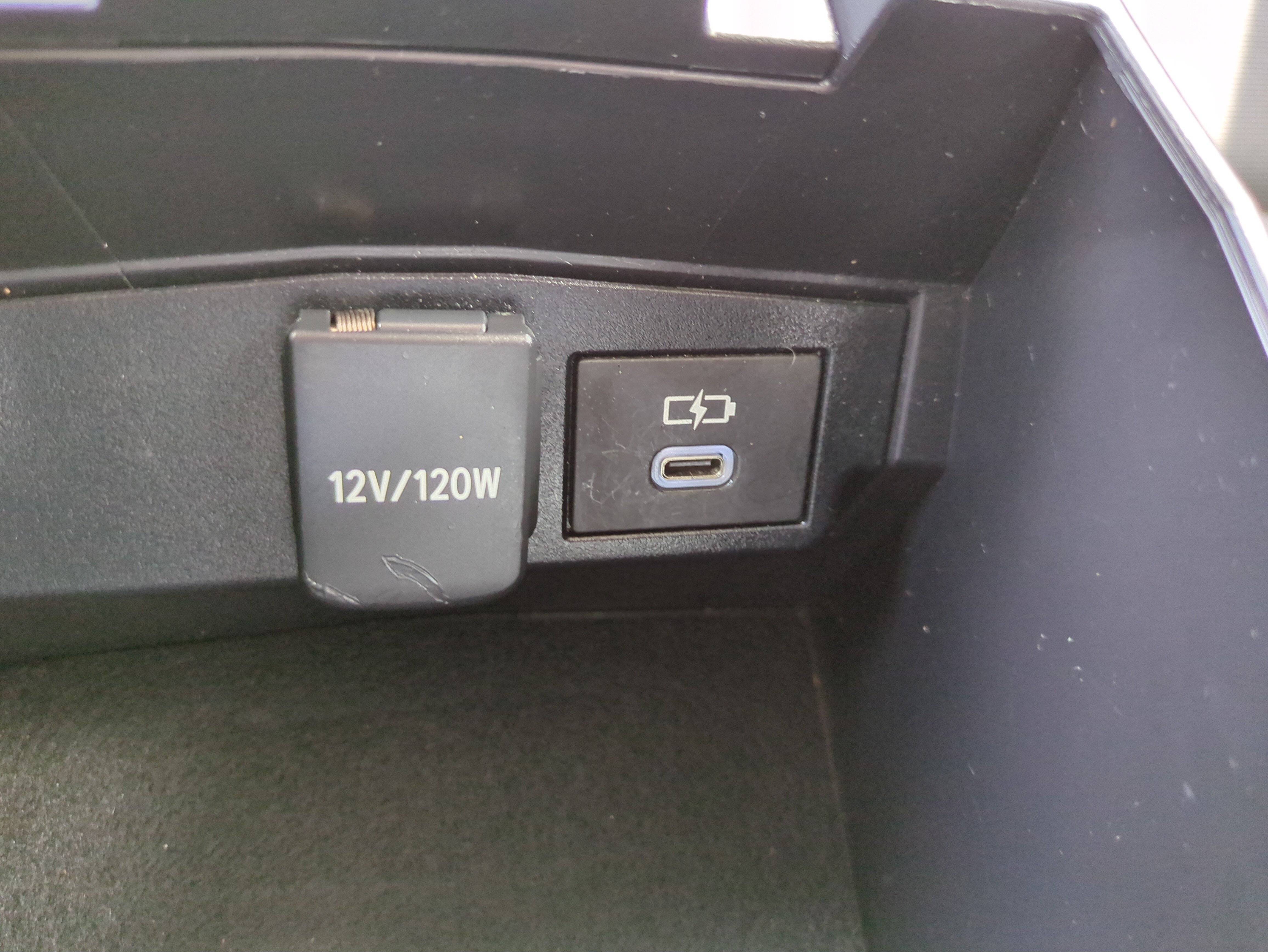 Used 2024 Toyota Corolla LE FWD image 34