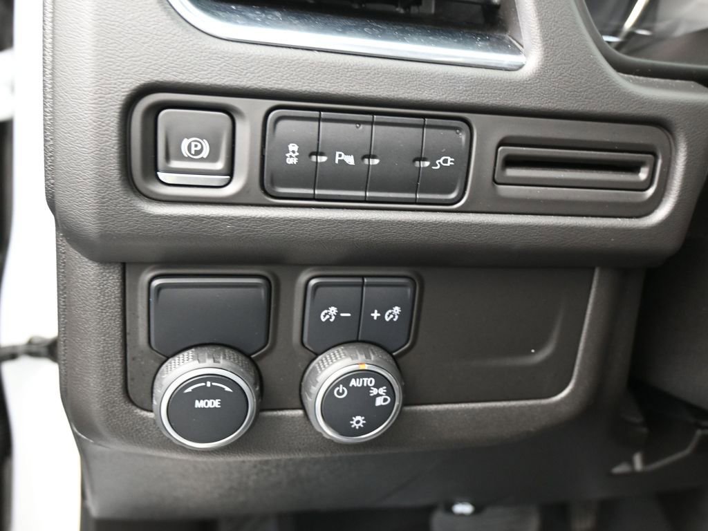 Used 2021 Chevrolet Tahoe RST image 16