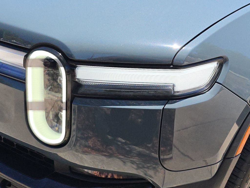 Used 2025 Rivian R1S Premium AWD/4WD image 35
