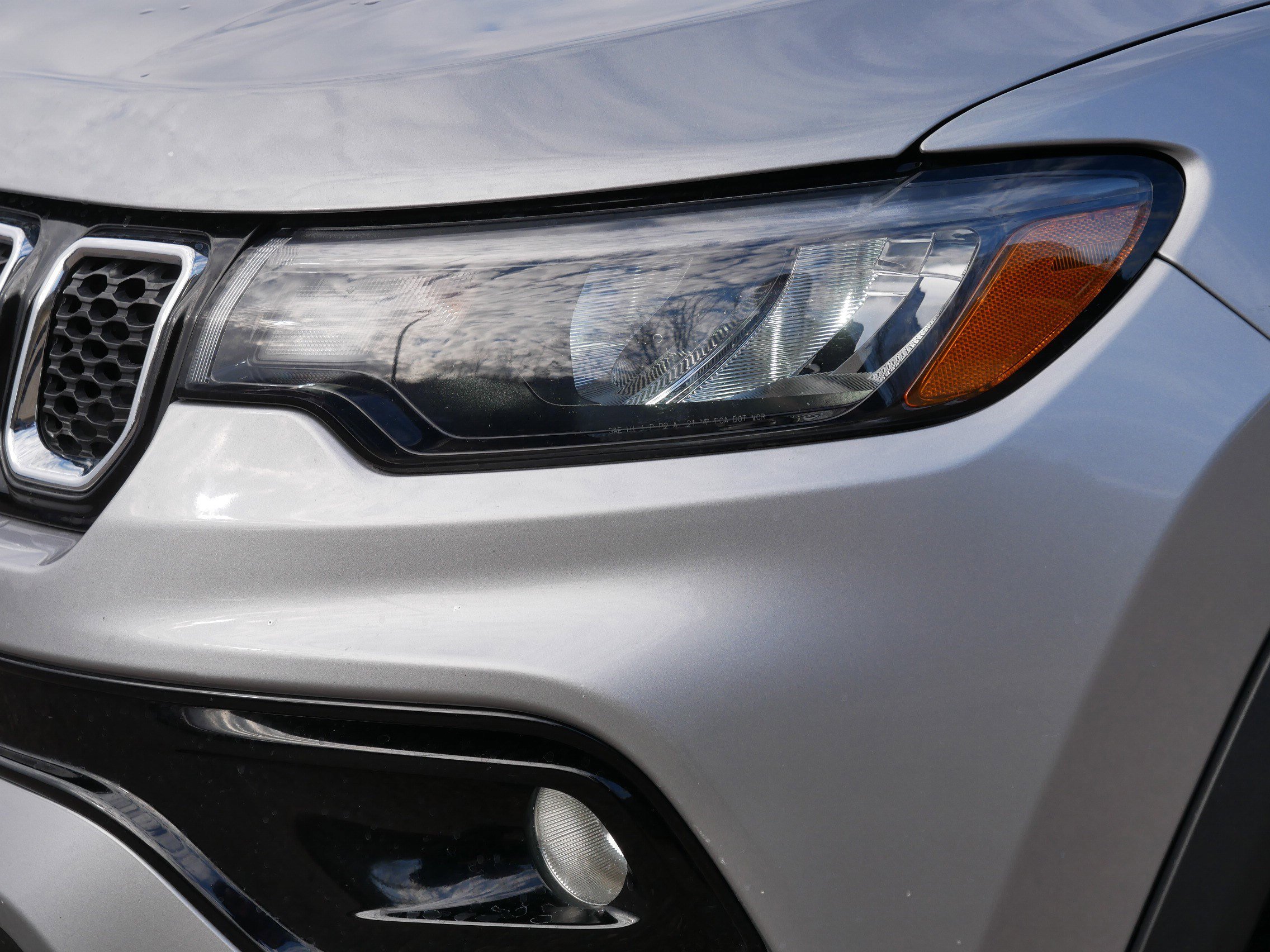 Used 2024 Jeep Compass Limited image 16