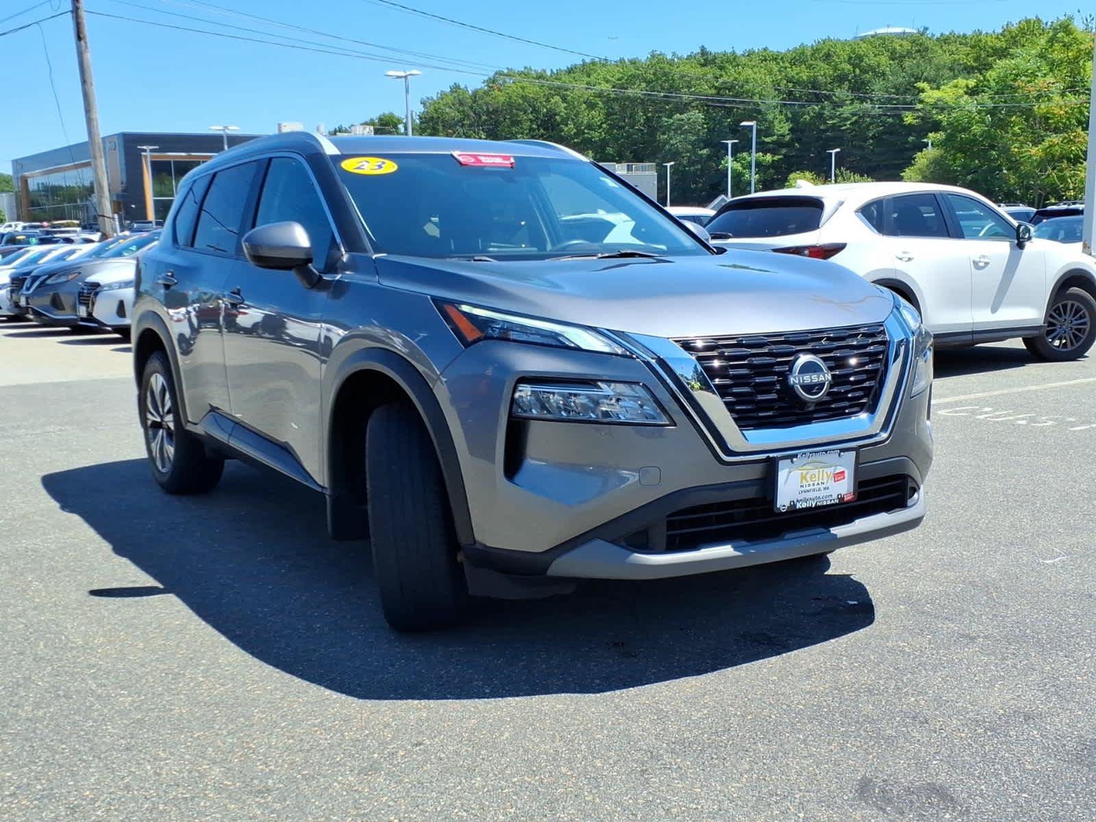 Used 2023 Nissan Rogue SV w/ SV Premium B Package AWD/4WD image 3