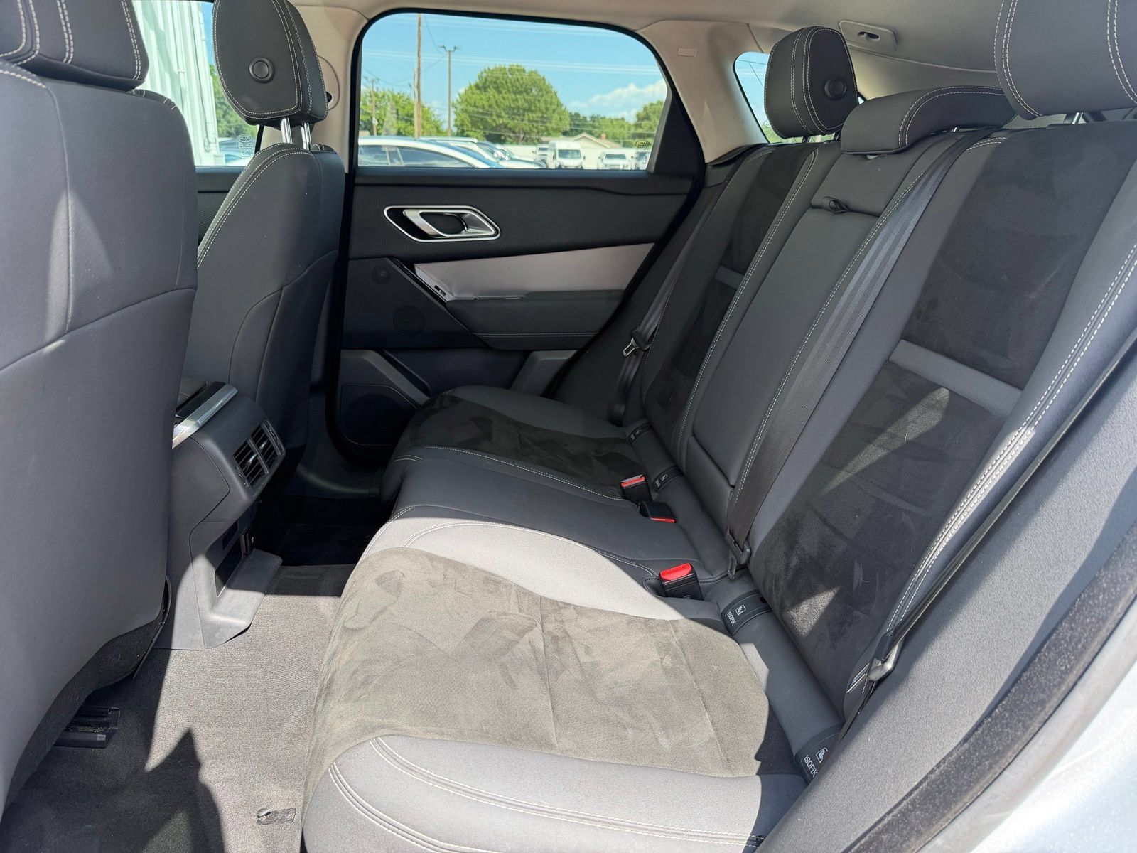 Used 2019 Land Rover Range Rover Velar AWD/4WD image 22