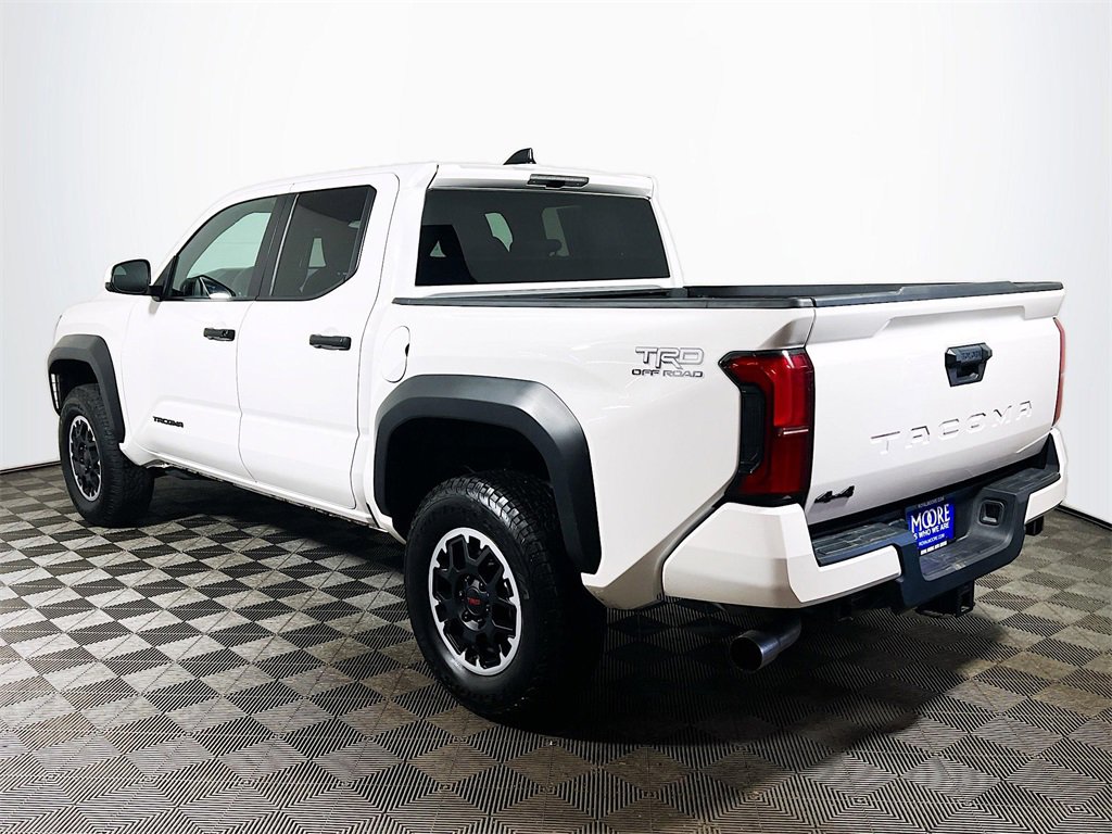 Certified 2024 Toyota Tacoma TRD Off-Road image 6