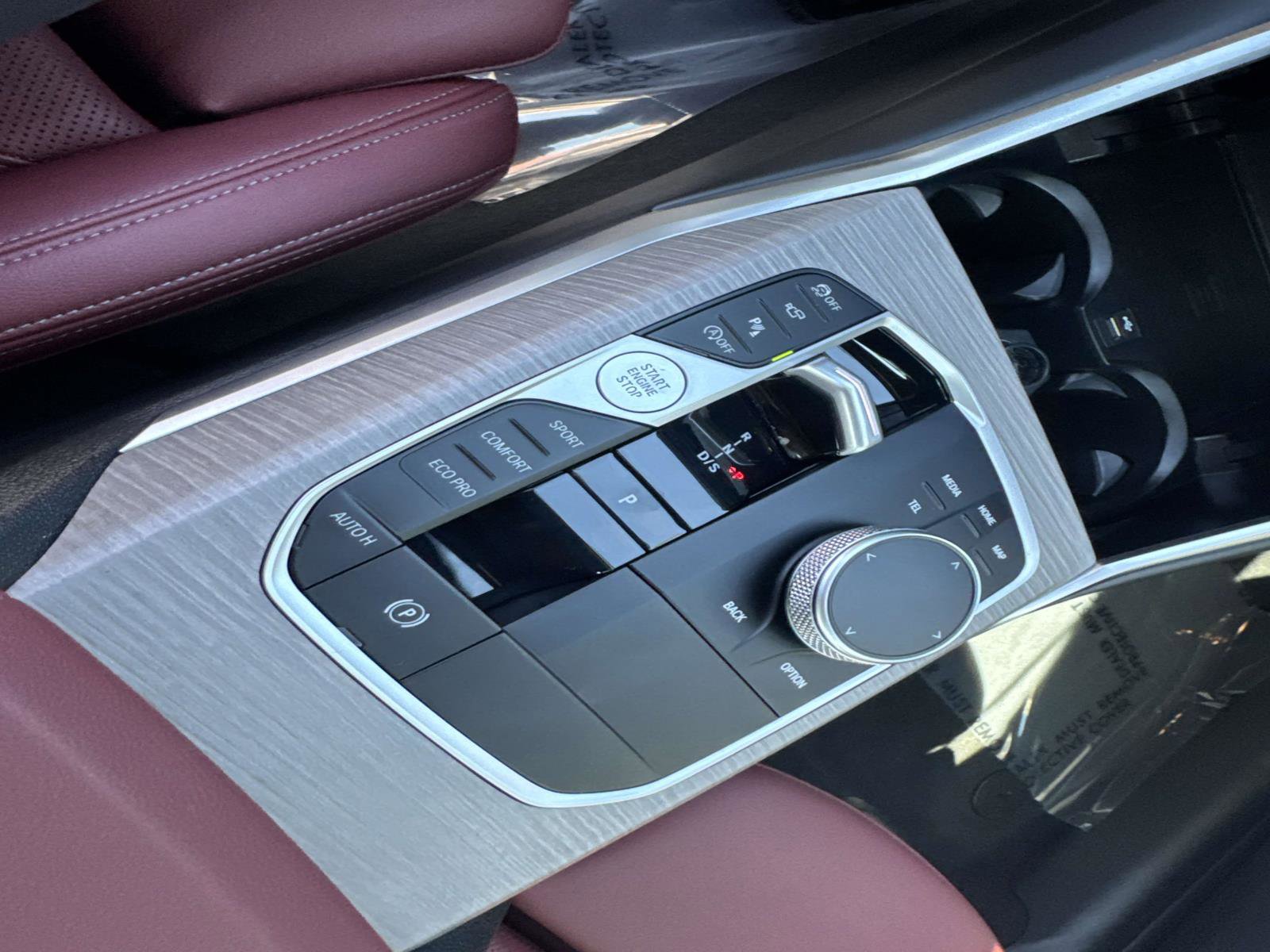 Certified 2025 BMW 330i Sedan w/ Premium Package image 25