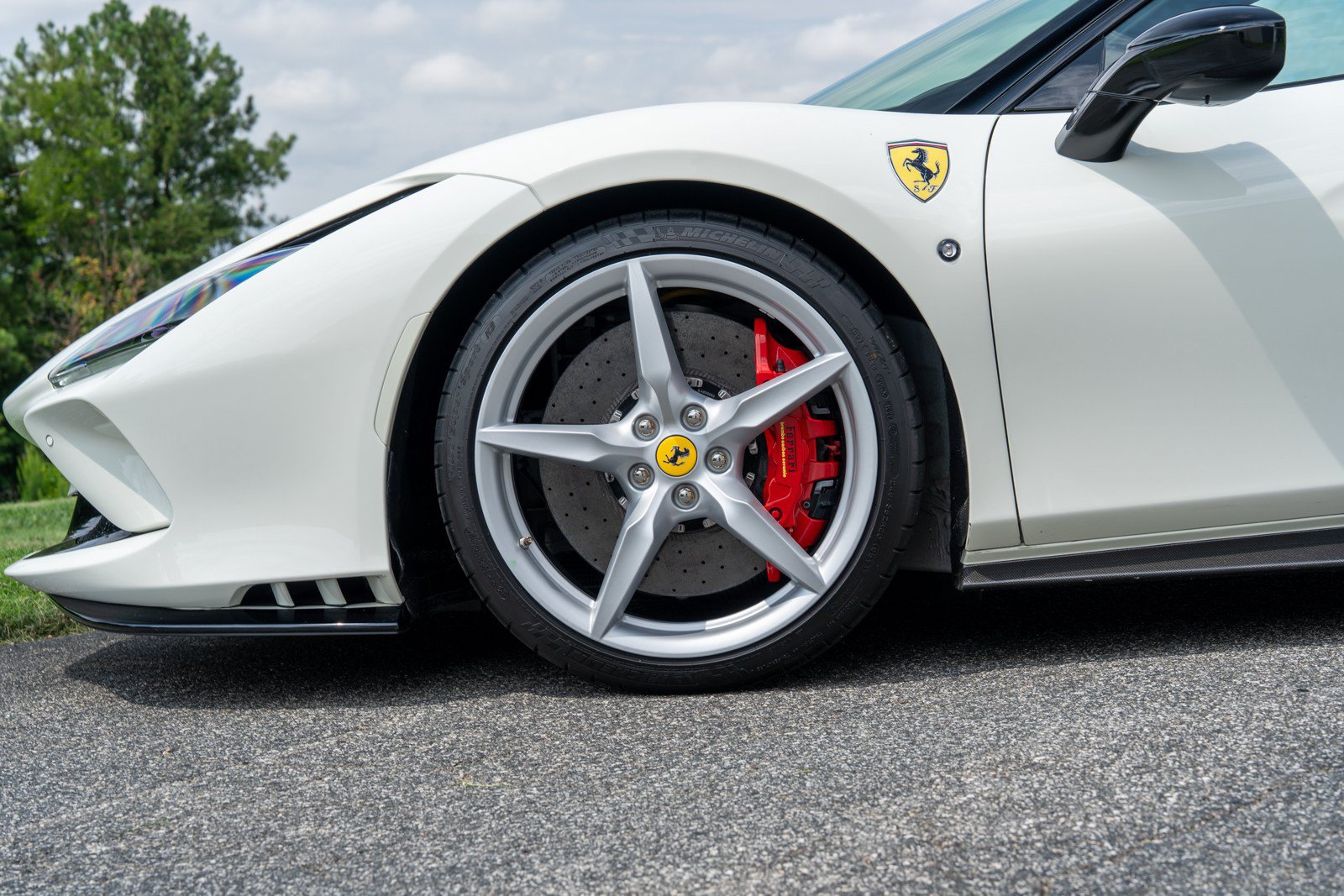 Used 2022 Ferrari F8 Tributo RWD image 9