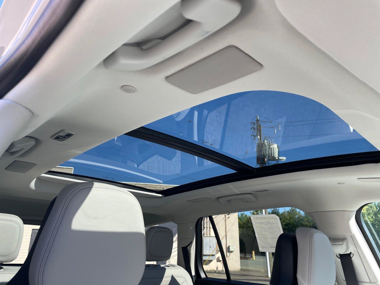 New 2027 Lincoln Aviator Reserve AWD/4WD image 17