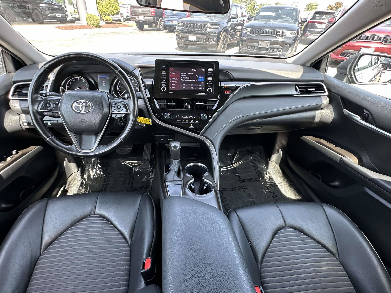 Used 2024 Toyota Camry SE FWD image 9