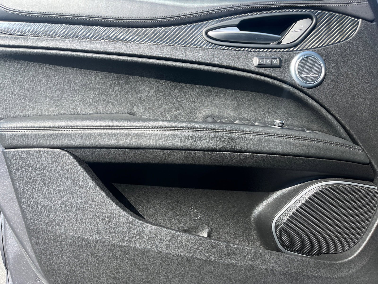 Used 2019 Alfa Romeo Stelvio Quadrifoglio w/ Driver Assist Dynamic Package image 15