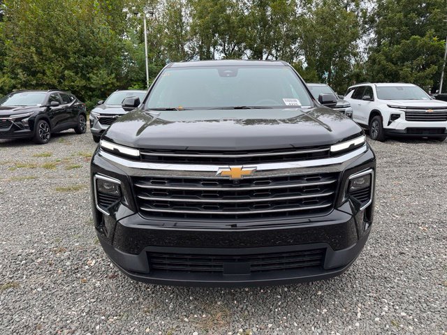 New 2027 Chevrolet Traverse LT w/ Driver Confidence Package FWD image 3