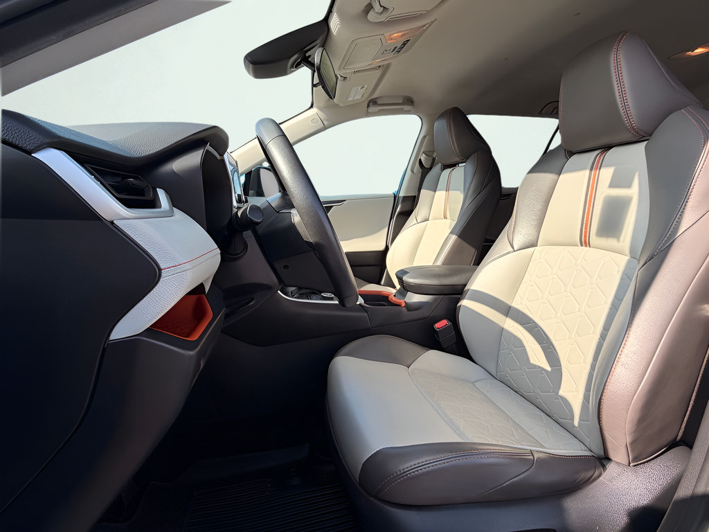 Used 2020 Toyota RAV4 Adventure AWD/4WD image 17