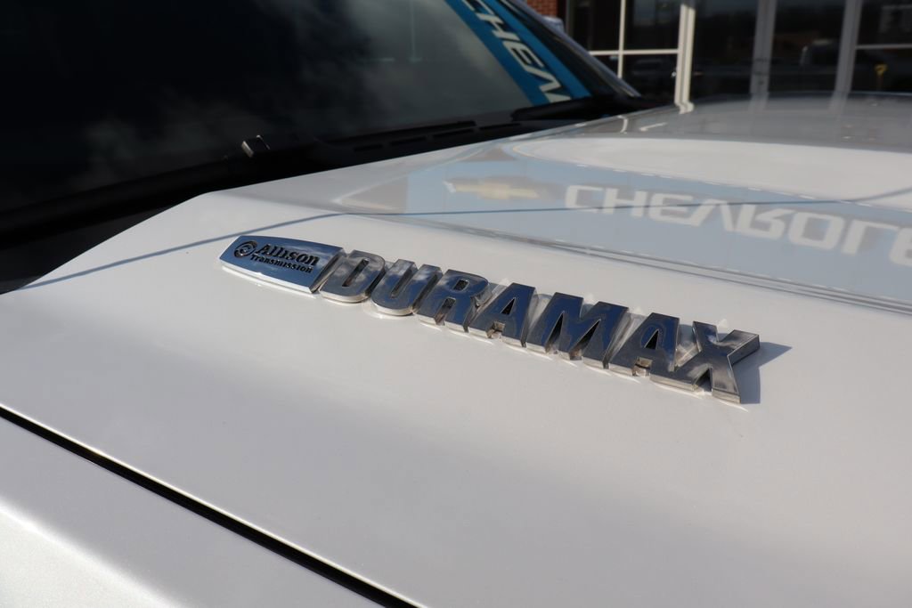 Used 2019 Chevrolet Silverado 3500 High Country w/ Duramax Plus Package image 4