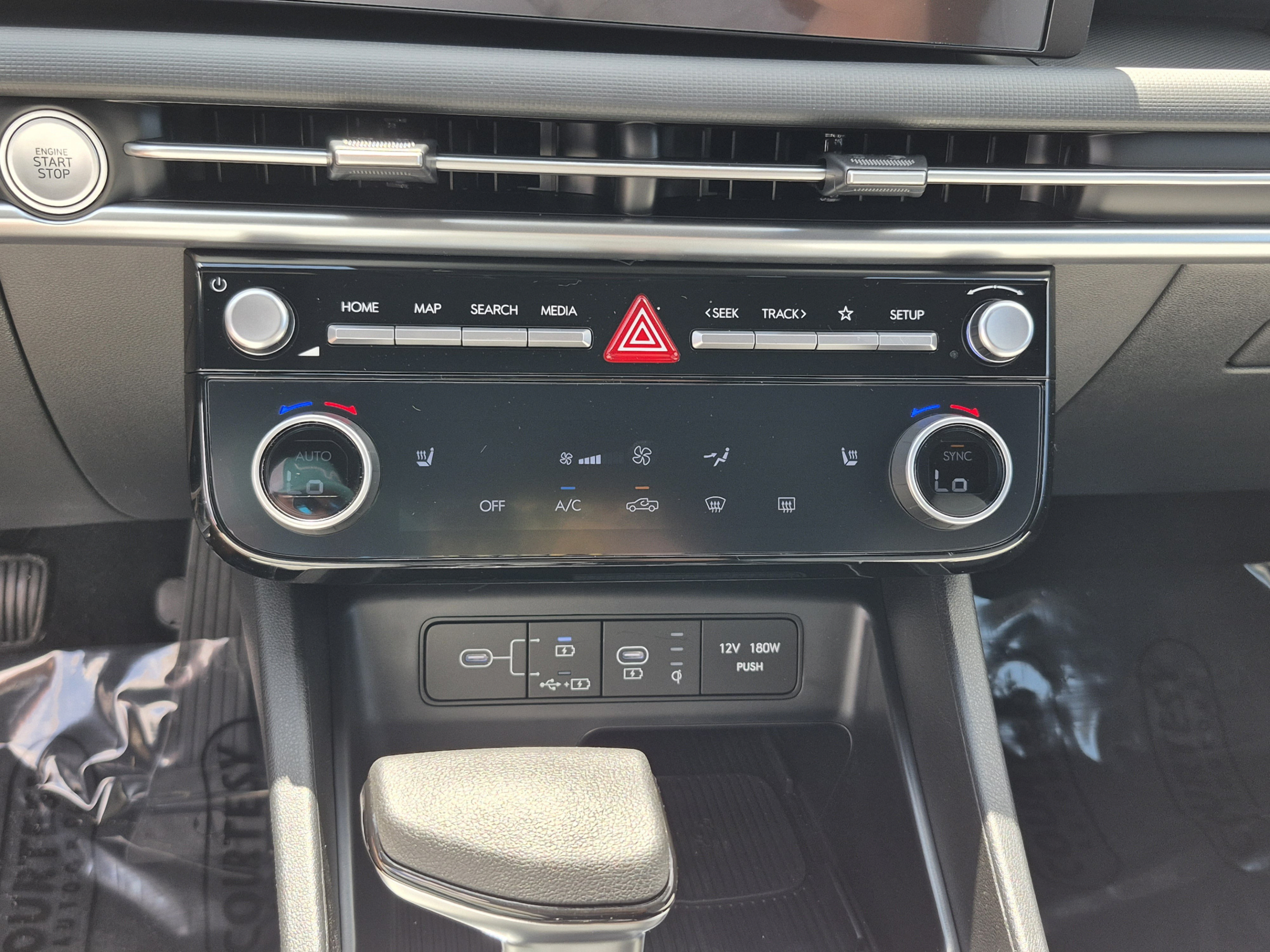 New 2027 Hyundai Santa Cruz SEL FWD image 25