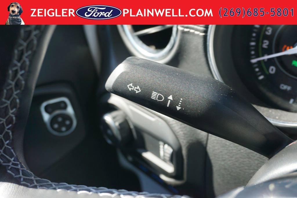 Used 2023 Jeep Wrangler Unlimited Sahara w/ Cold Weather Group AWD/4WD image 26