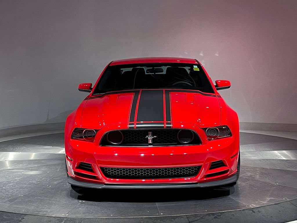 Used 2013 Ford Mustang Boss 302 w/ Boss 302 Accessory Pkg RWD image 3