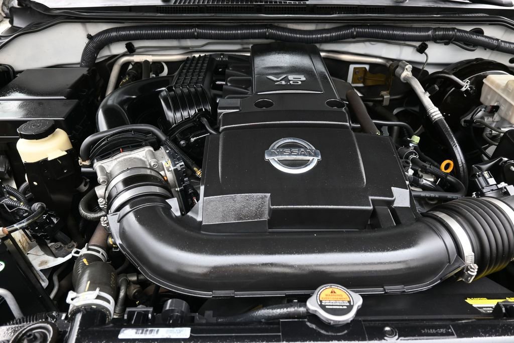 Used 2016 Nissan Frontier PRO-4X w/ Pro-4x Luxury Package AWD/4WD image 9