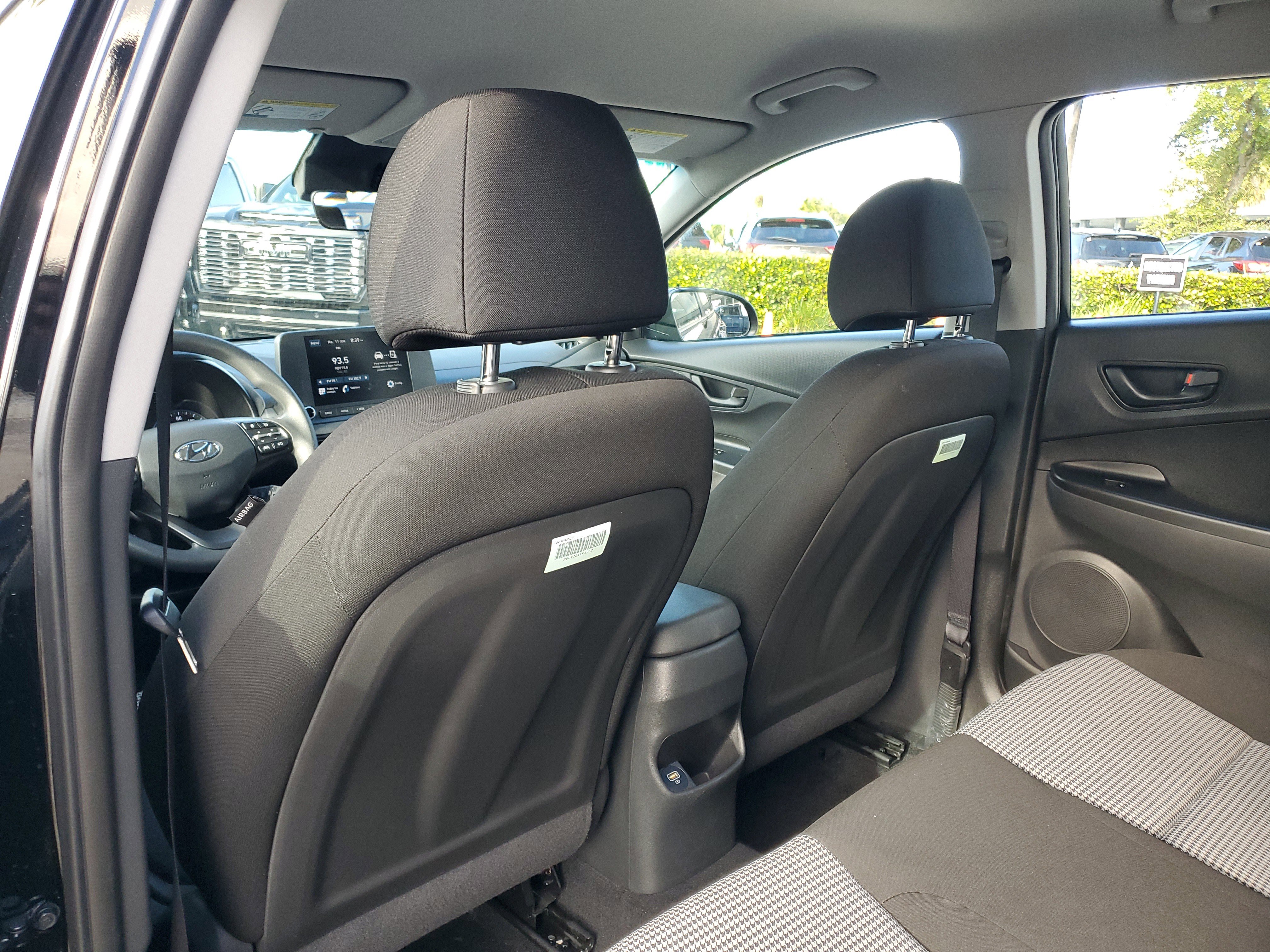 Used 2023 Hyundai Kona SE w/ Cargo Package image 14