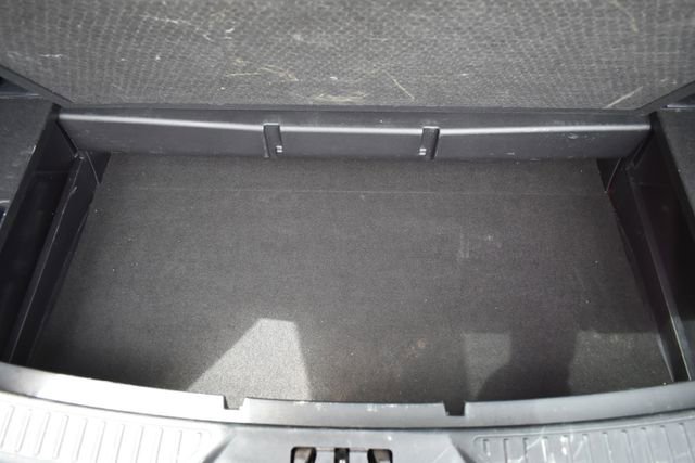 Used 2022 Ford Explorer XLT w/ Equipment Group 202A AWD/4WD image 42