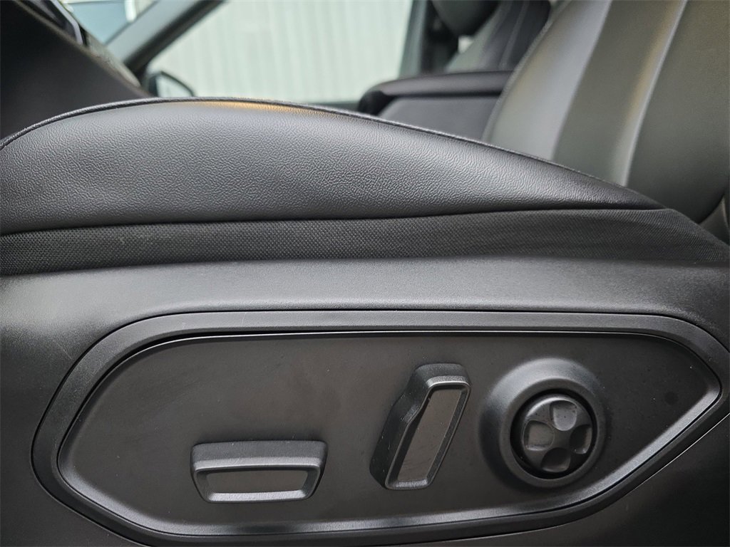 New 2025 Jeep Grand Cherokee L Limited w/ MOPAR Finishing Package image 31