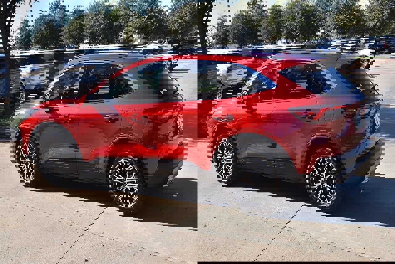 Used 2024 Ford Escape SE image 11