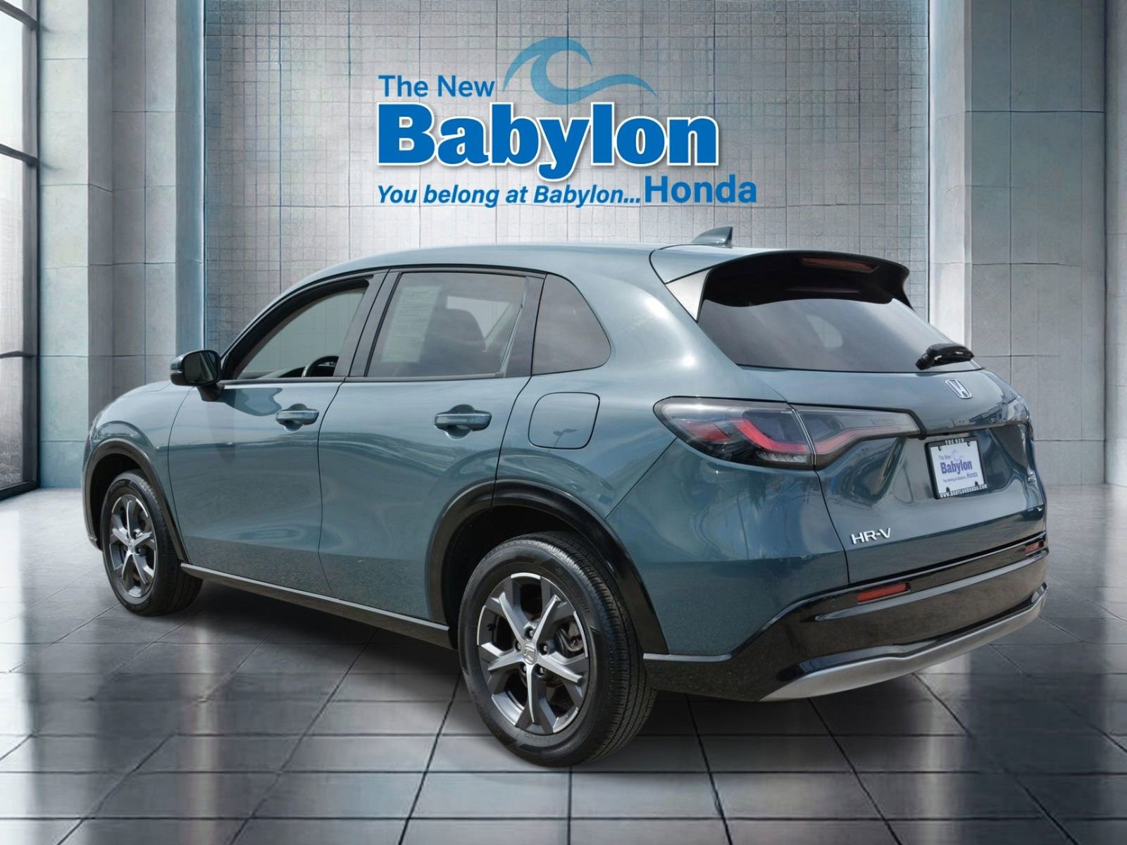 Used 2024 Honda HR-V EX-L image 3