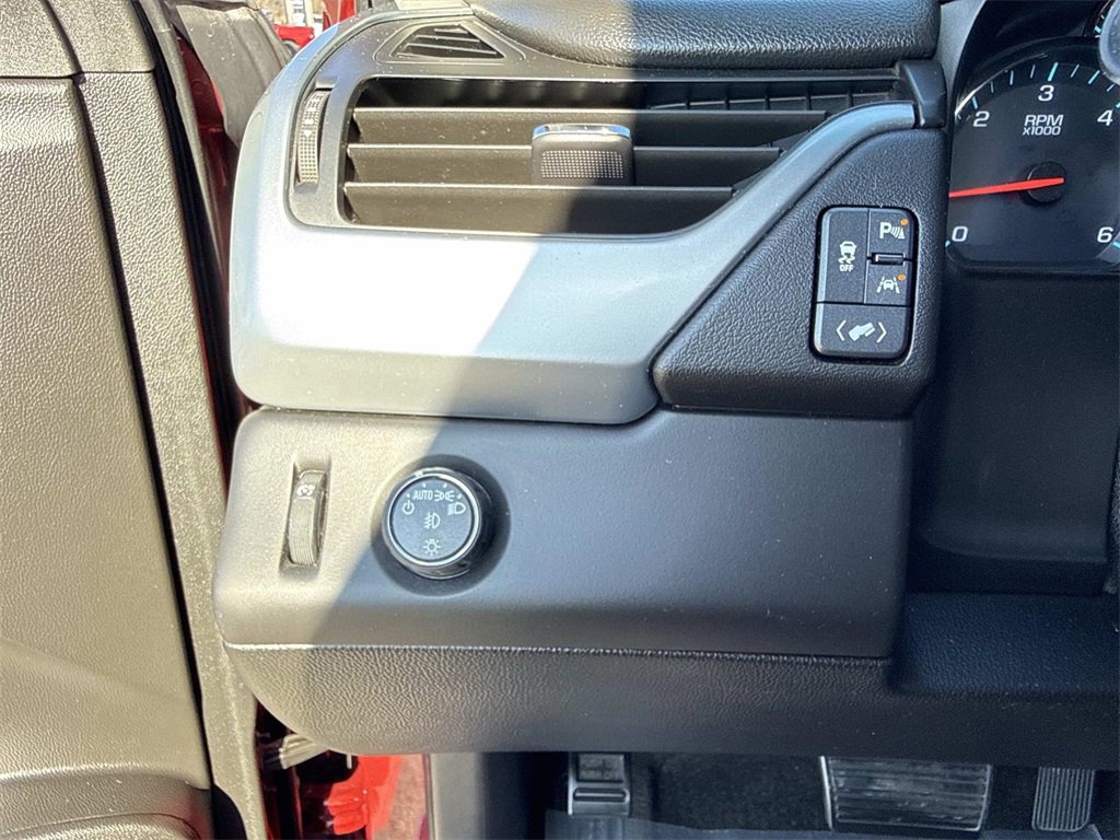 Used 2017 Chevrolet Suburban Premier image 13