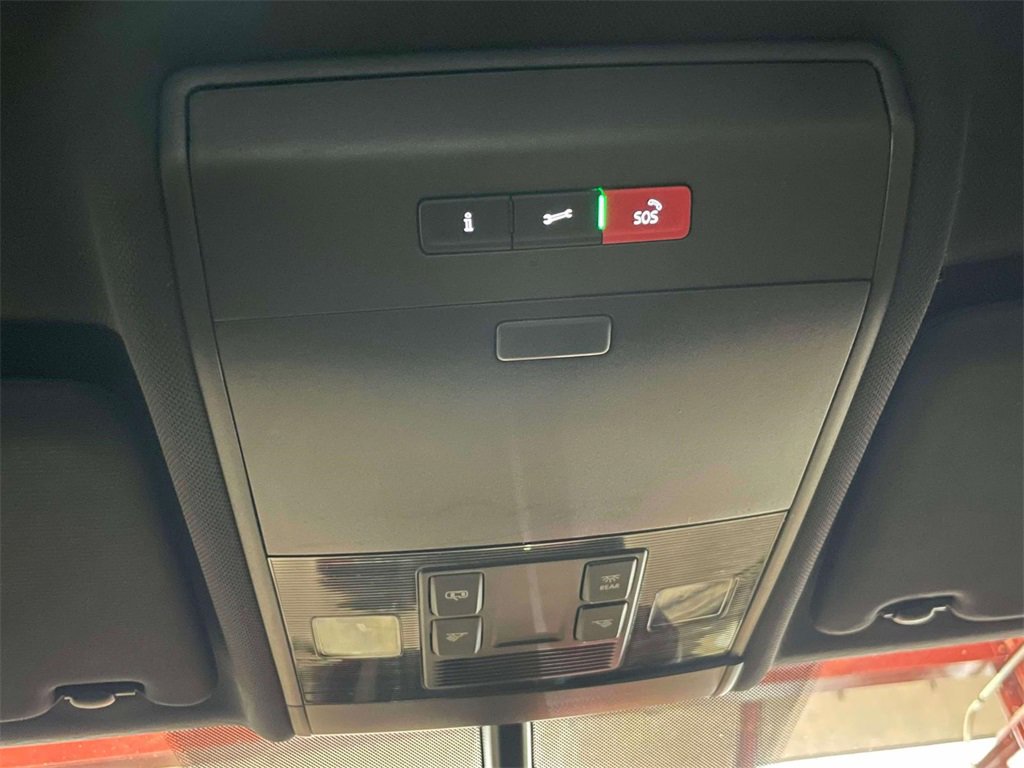 Used 2020 Volkswagen Atlas Cross Sport SE image 30