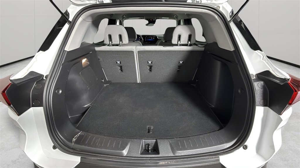 Certified 2024 Chevrolet TrailBlazer LT w/ Driver Confidence Package image 42