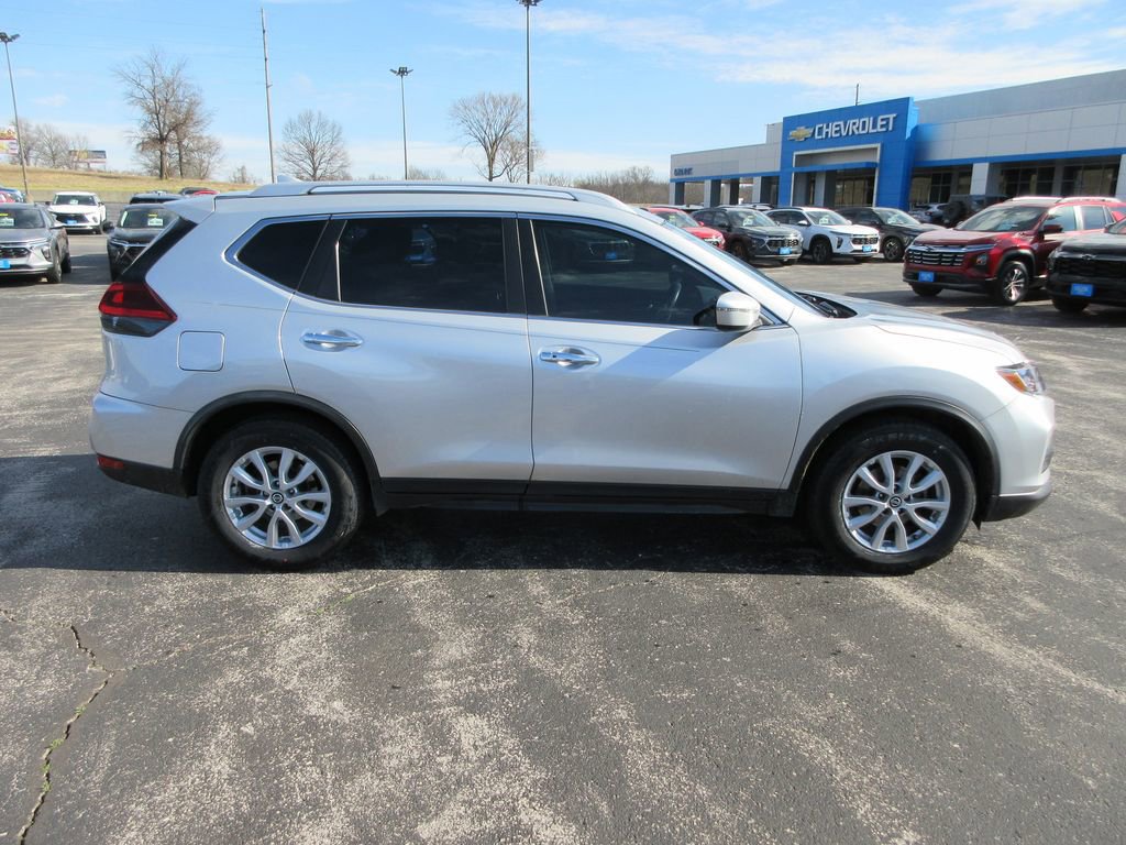 Used 2018 Nissan Rogue SV image 6