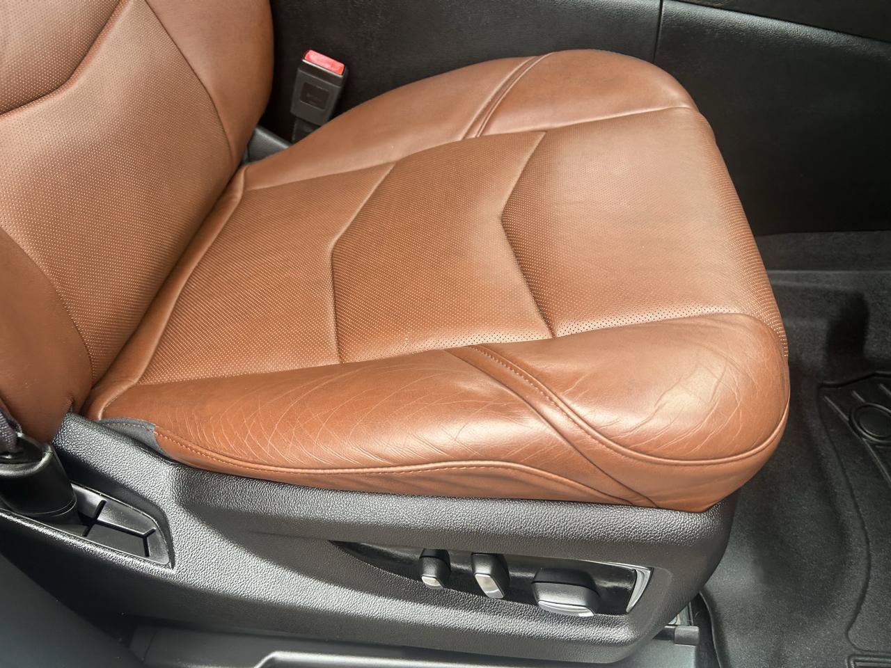 Used 2016 Cadillac Escalade Luxury AWD/4WD image 61