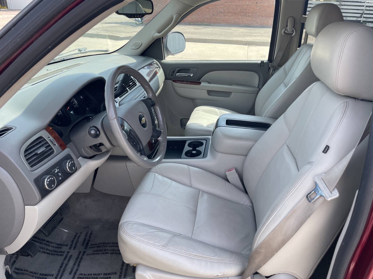 Used 2010 Chevrolet Suburban LT AWD/4WD image 9