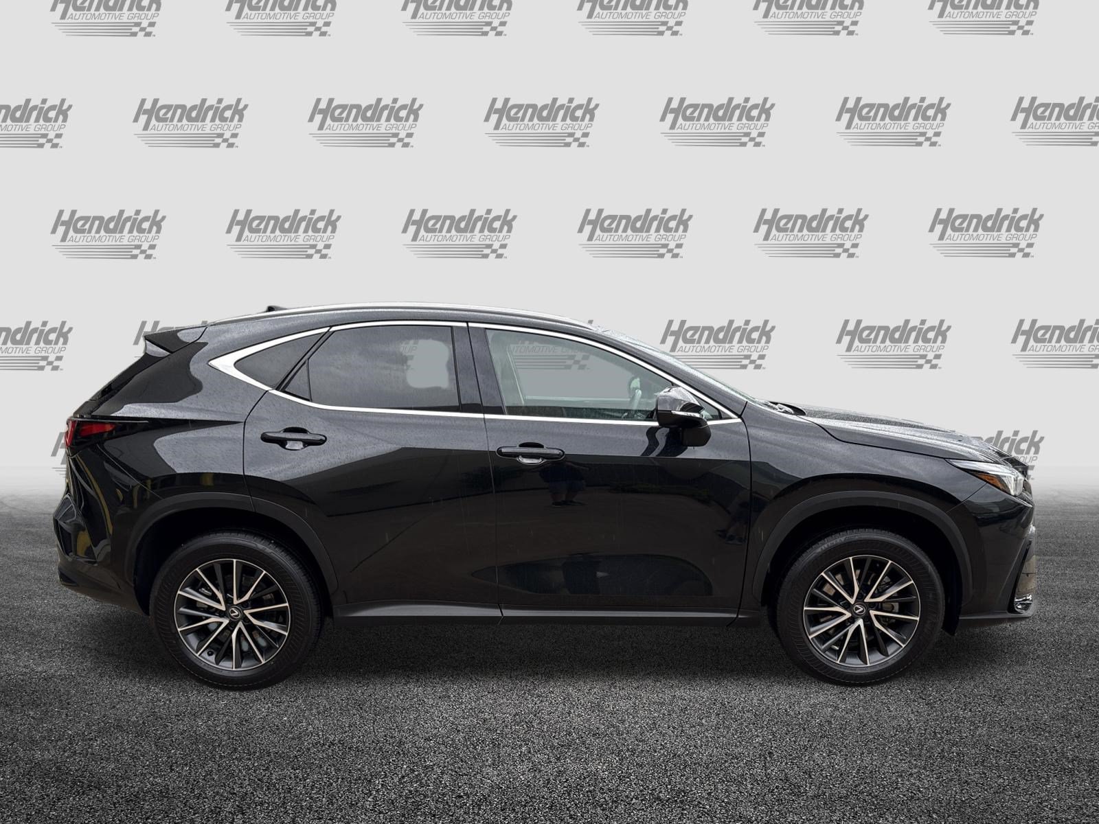 Used 2024 Lexus NX 250 FWD w/ Towing Package (2000 Lbs) image 11