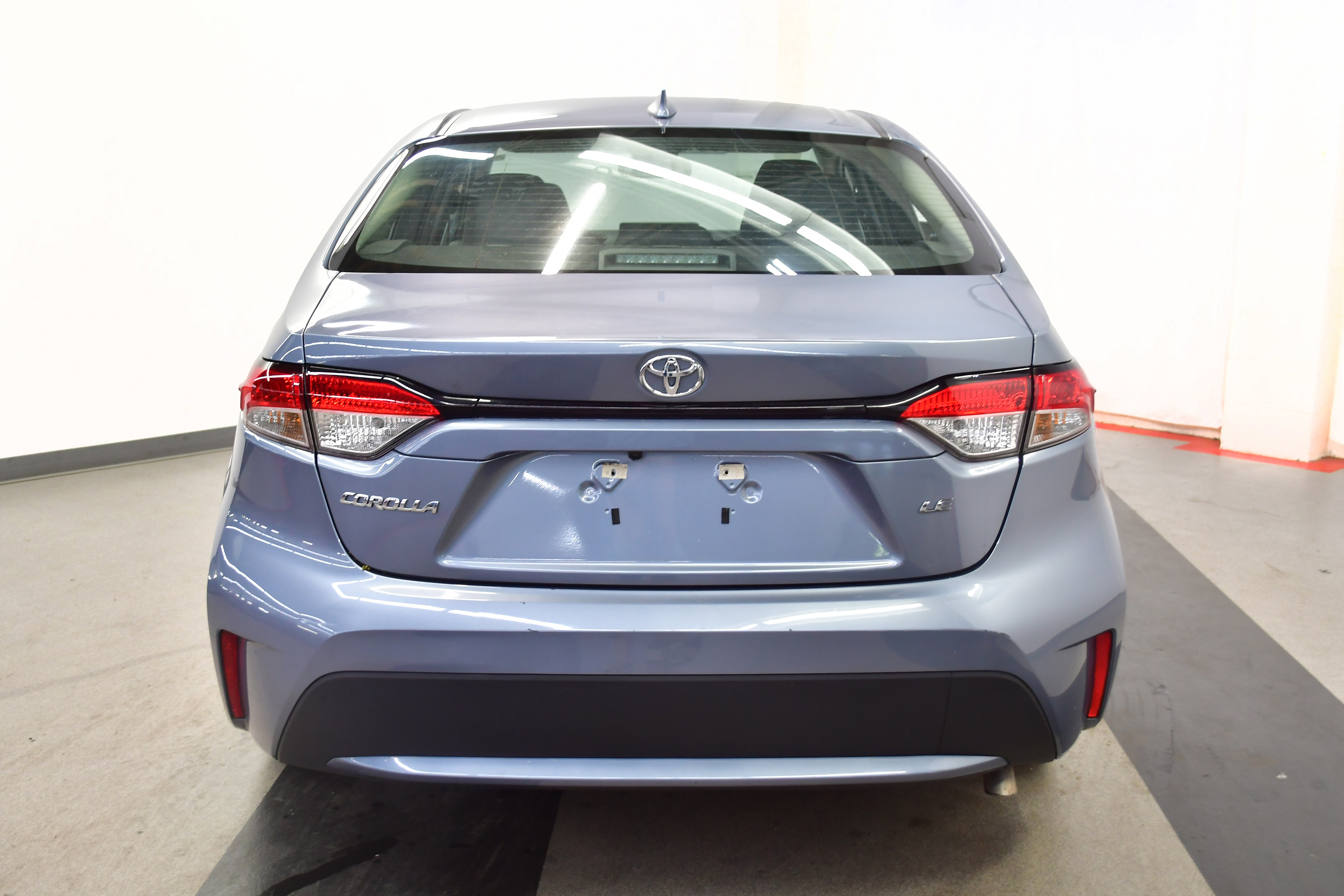 Used 2022 Toyota Corolla LE FWD image 6