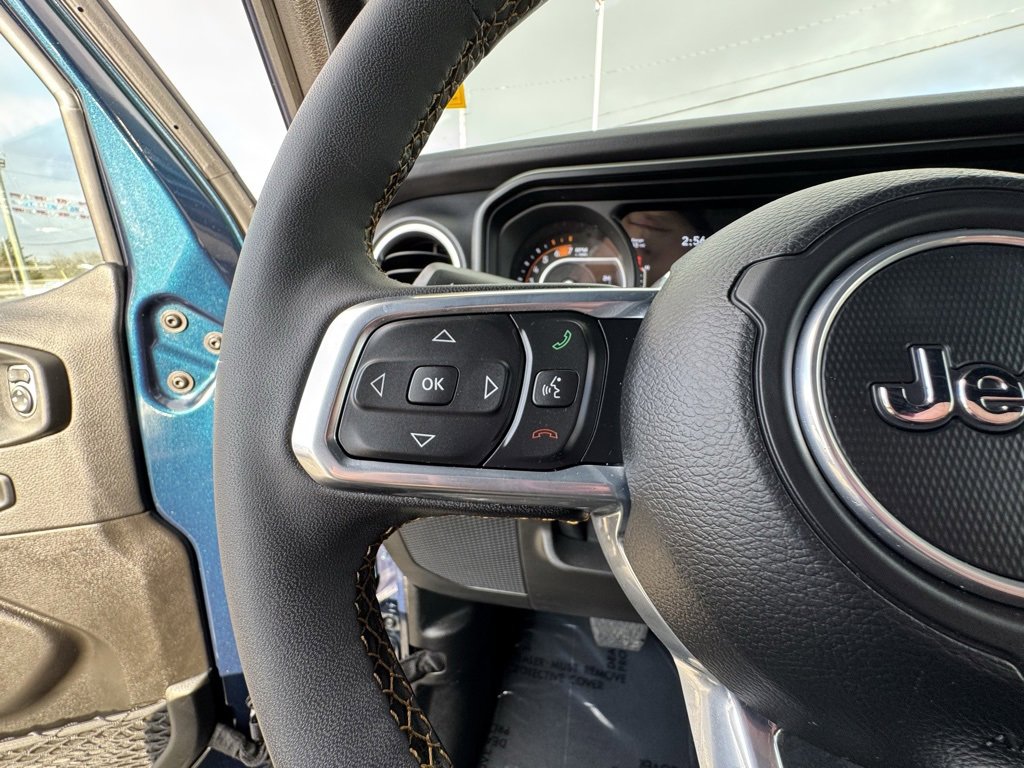 Used 2025 Jeep Wrangler Sahara w/ Safety Group image 22