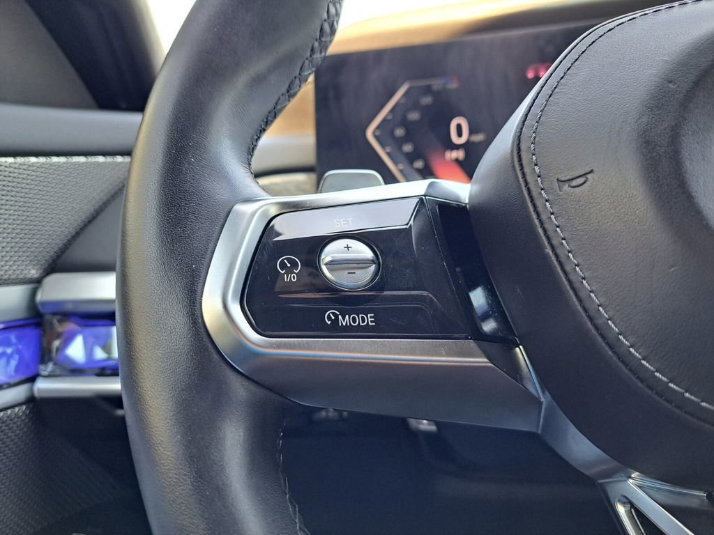 Used 2024 BMW 750e xDrive image 30