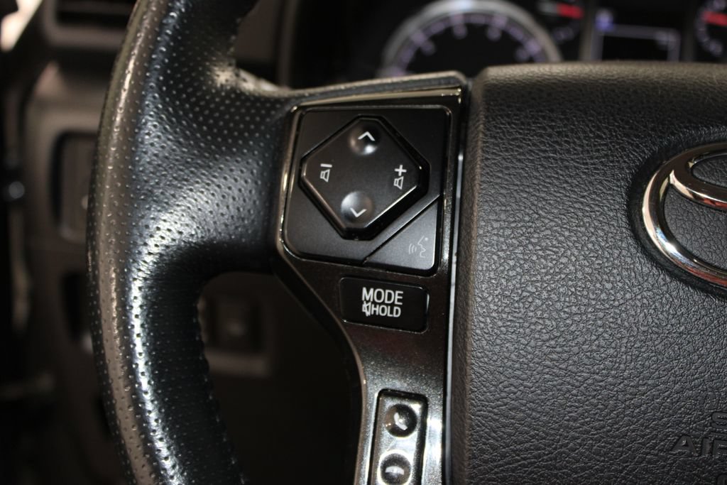Used 2023 Toyota 4Runner TRD Off-Road Premium AWD/4WD image 43