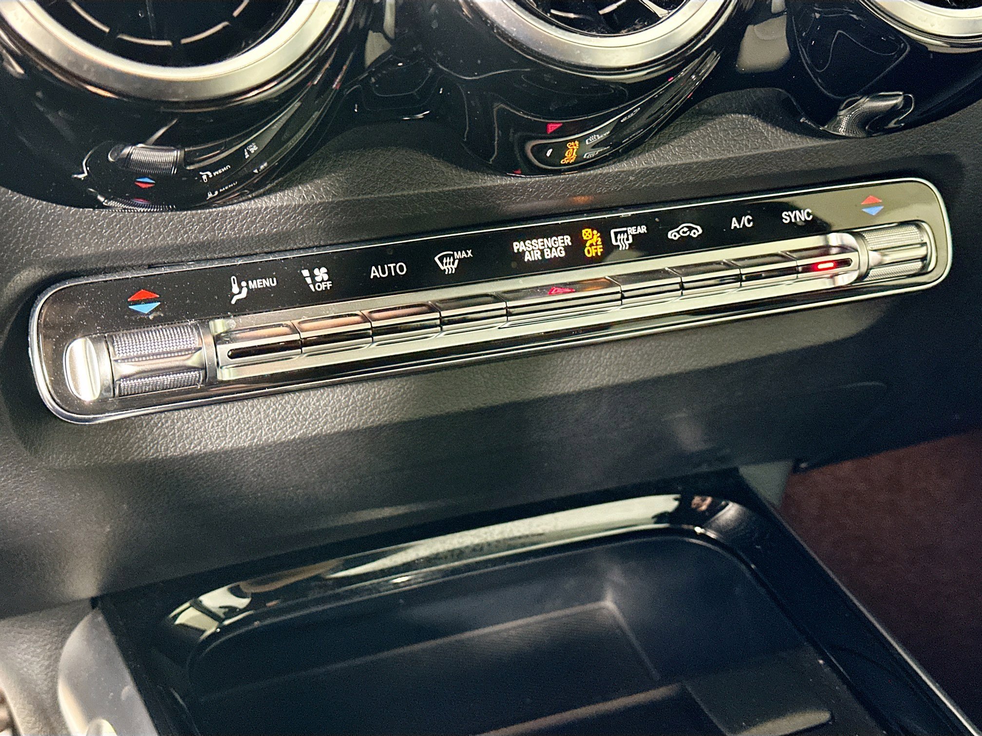 Certified 2023 Mercedes-Benz GLB 250 4MATIC image 19