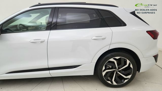Used 2024 Audi Q8 e-tron Prestige w/ Prestige Package AWD/4WD image 4