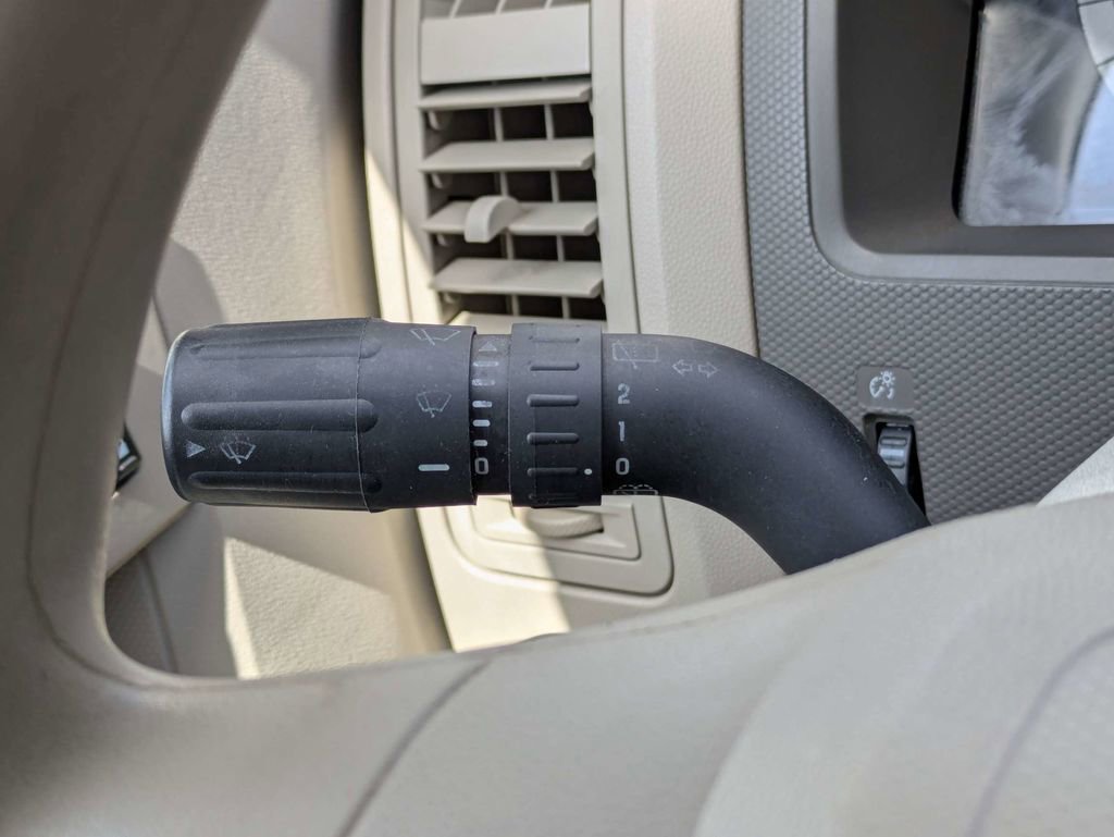 Used 2010 Ford Escape XLS image 38