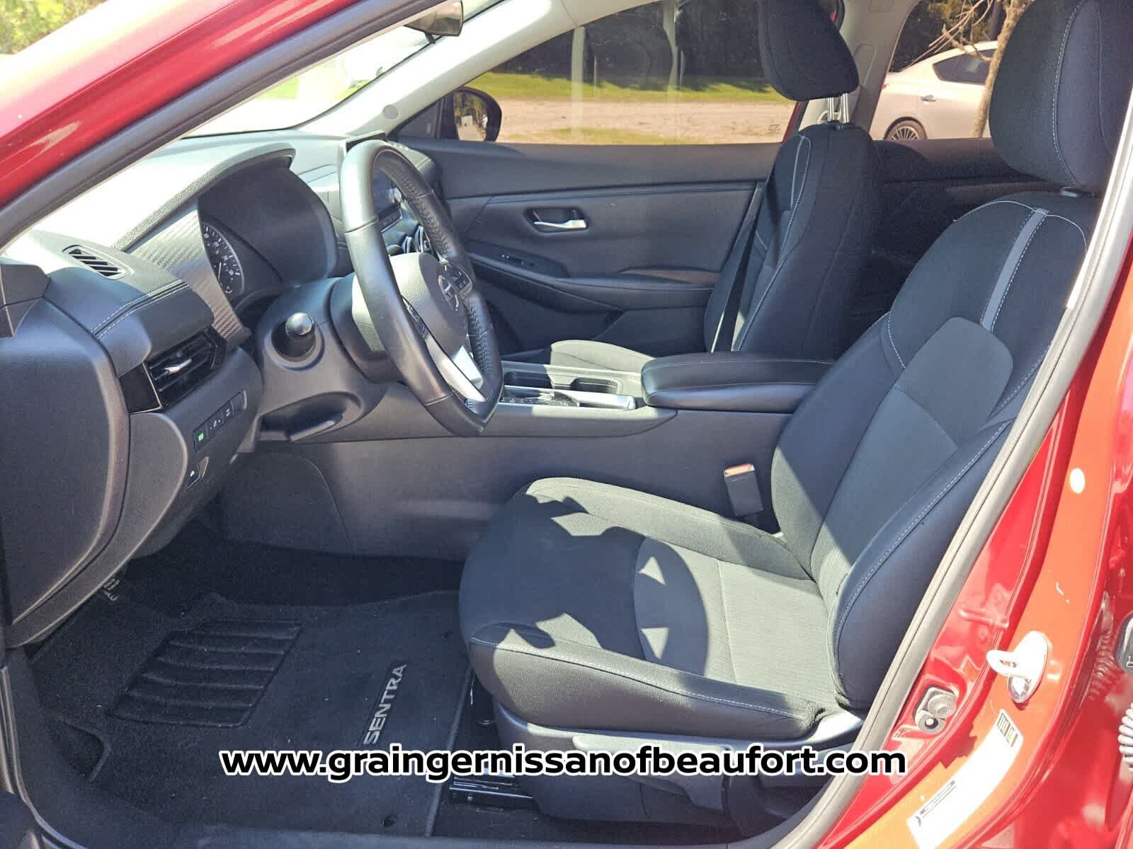 Used 2021 Nissan Sentra SV FWD image 3