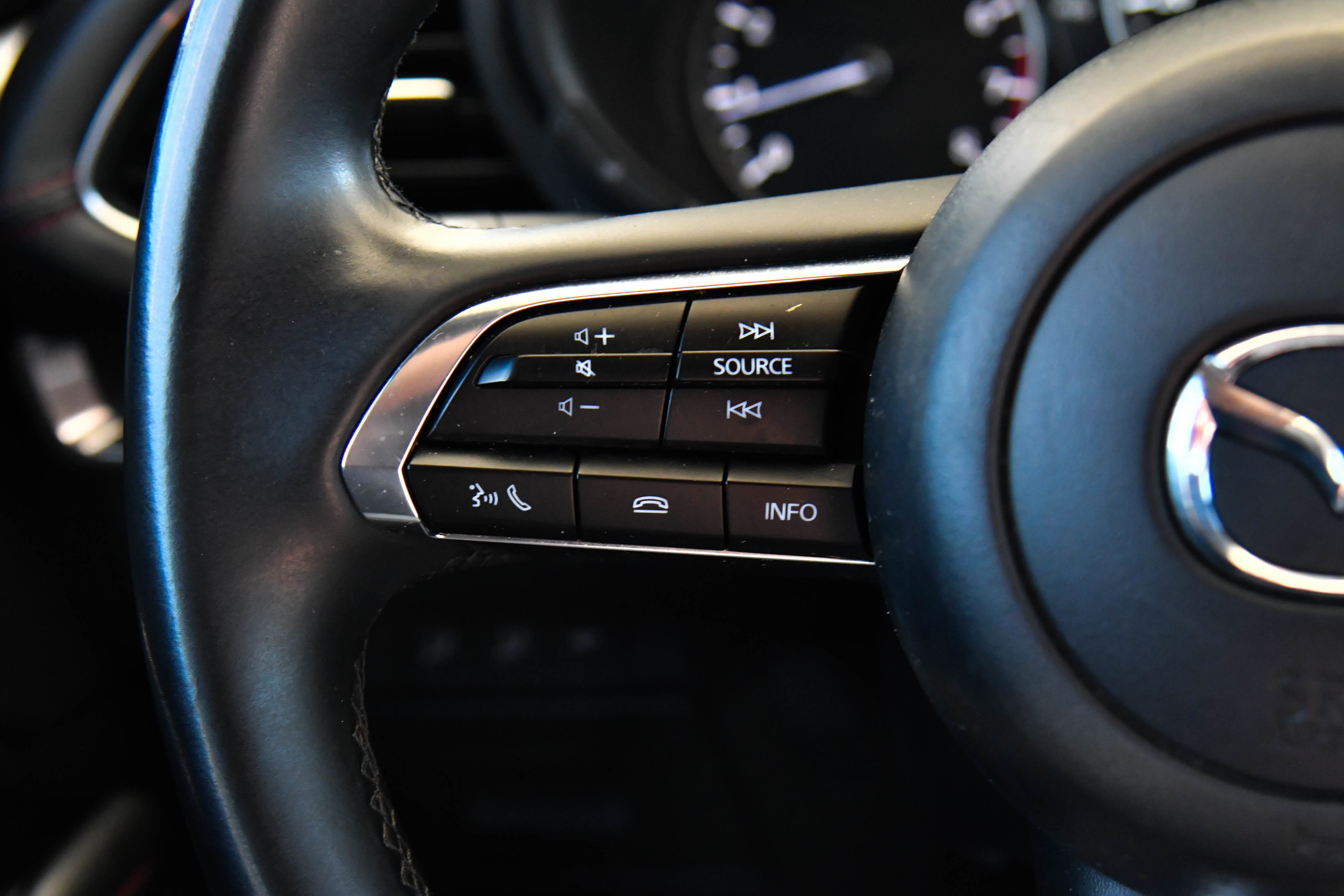 Used 2024 MAZDA MAZDA3 s image 30